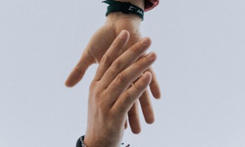O Que Te Faz Ficar? Uma Reflexão Poética Sobre Nossas Escolhas